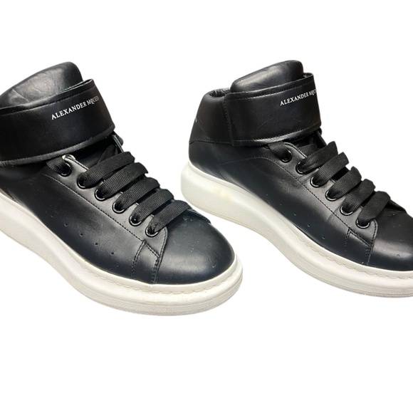 Alexander McQueen main image 11
